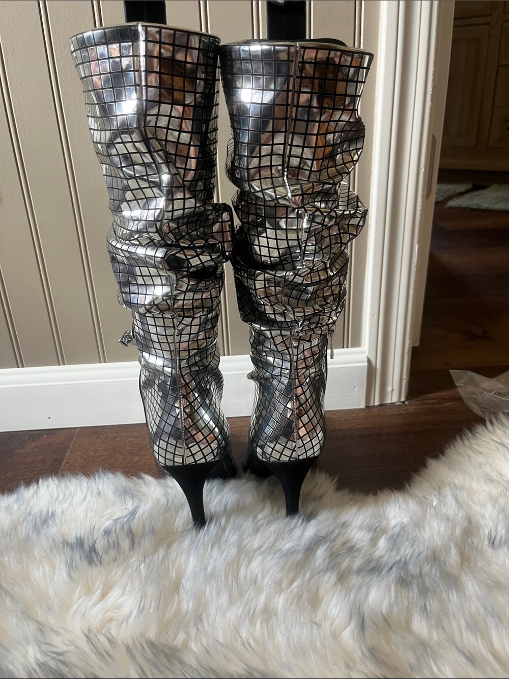 BRAND NEW Jessica Simpson Silver Mirrored Grid Knee-High Heeled Boots v - Picture 2 of 4